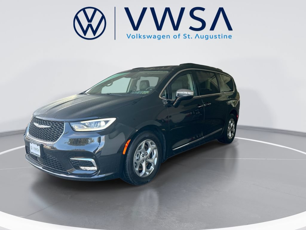 Used 2023 Chrysler Pacifica Limited FWD image 3