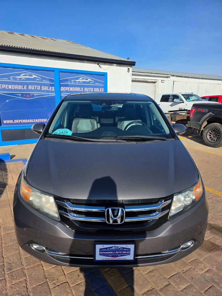 Used 2016 Honda Odyssey Touring Elite image 2