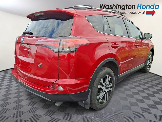 Used 2016 Toyota RAV4 LE AWD/4WD image 4