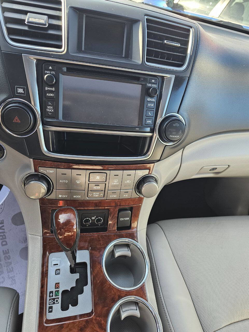 Used 2013 Toyota Highlander Limited image 14