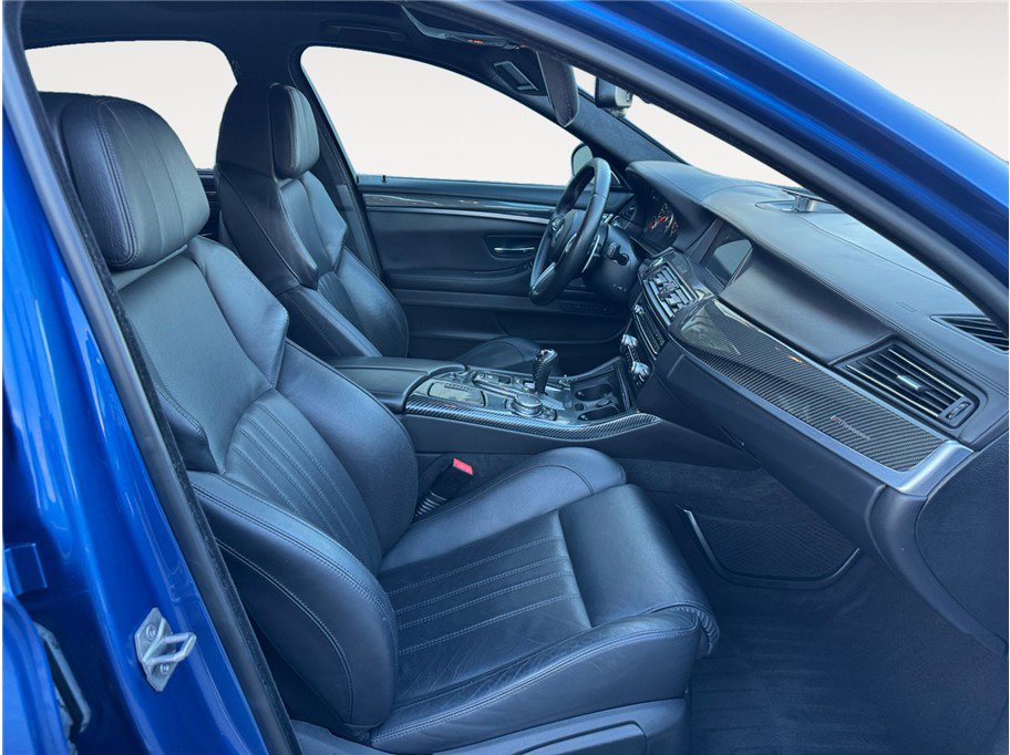 Used 2016 BMW M5 RWD image 16