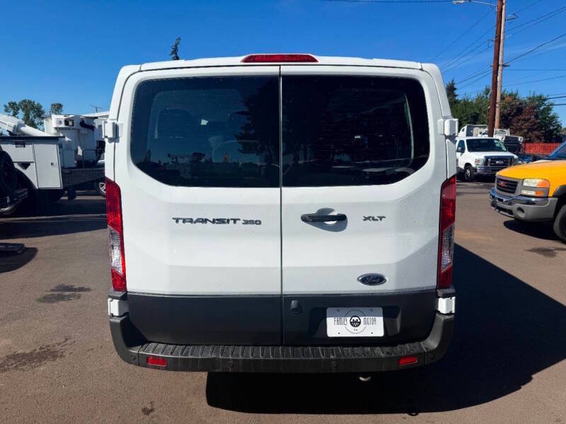 Used 2023 Ford Transit 350 XLT RWD image 6