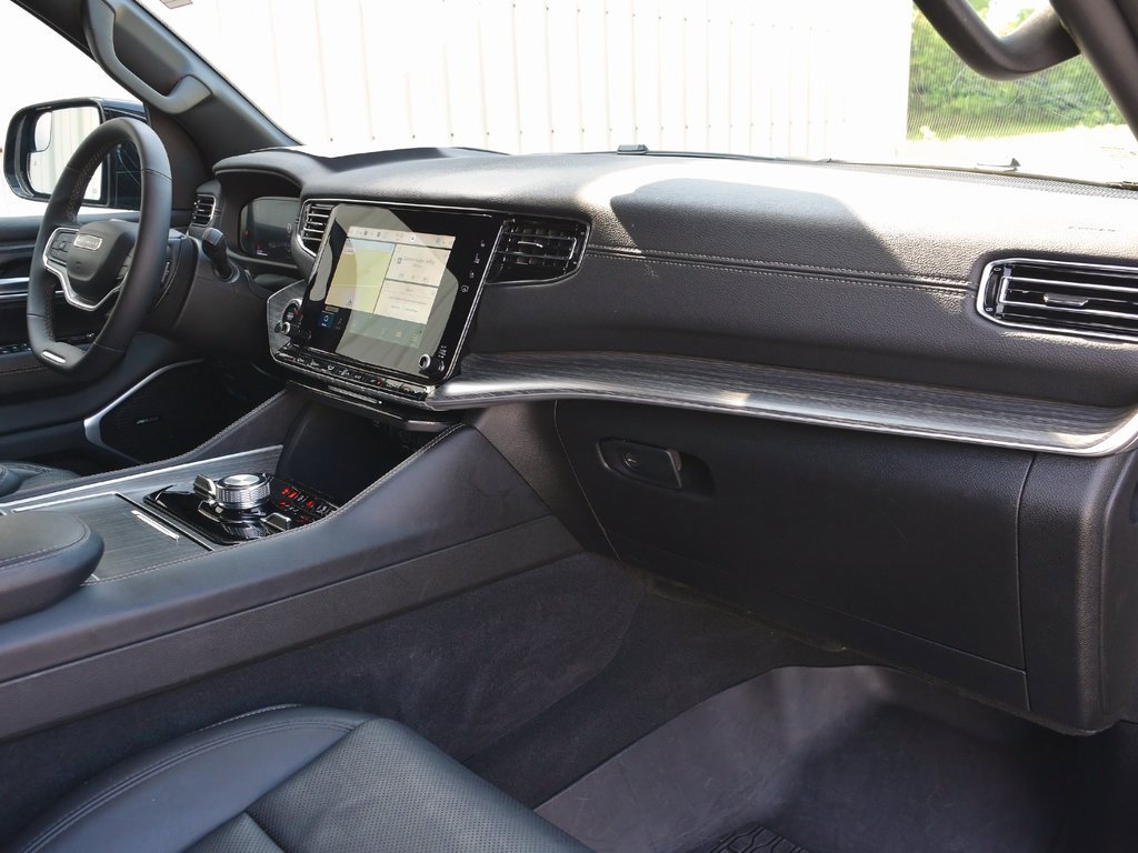 Used 2024 Jeep Wagoneer L Series III w/ Flexible Seating Group image 41