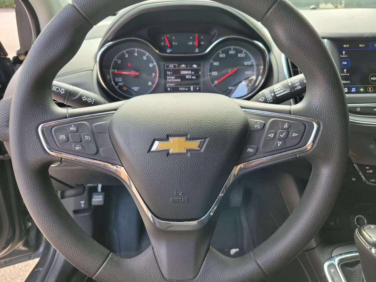 Used 2019 Chevrolet Cruze LT w/ Convenience Package image 17