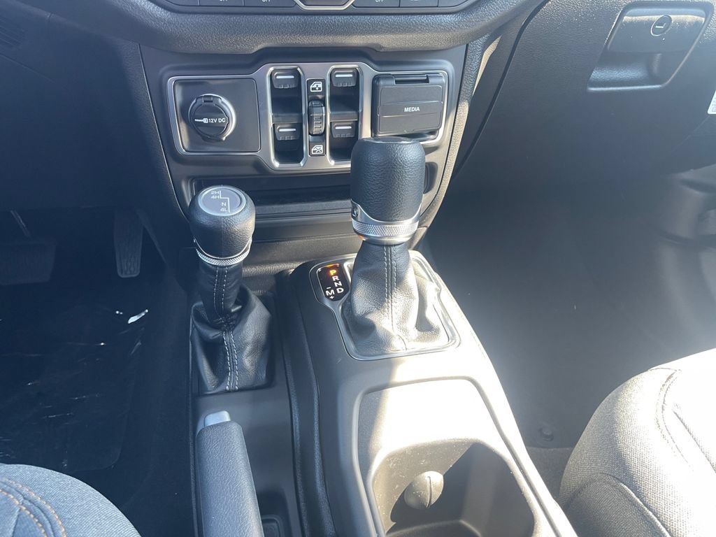 New 2026 Jeep Gladiator Sport AWD/4WD image 11