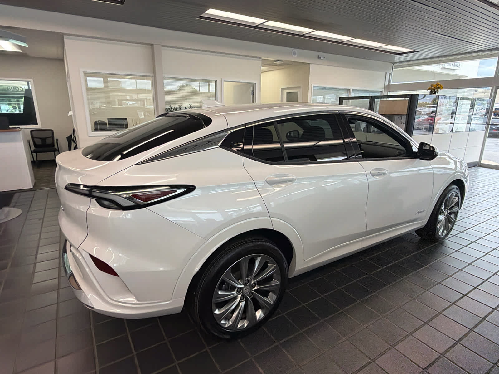 New 2026 Buick Envista Avenir FWD image 5