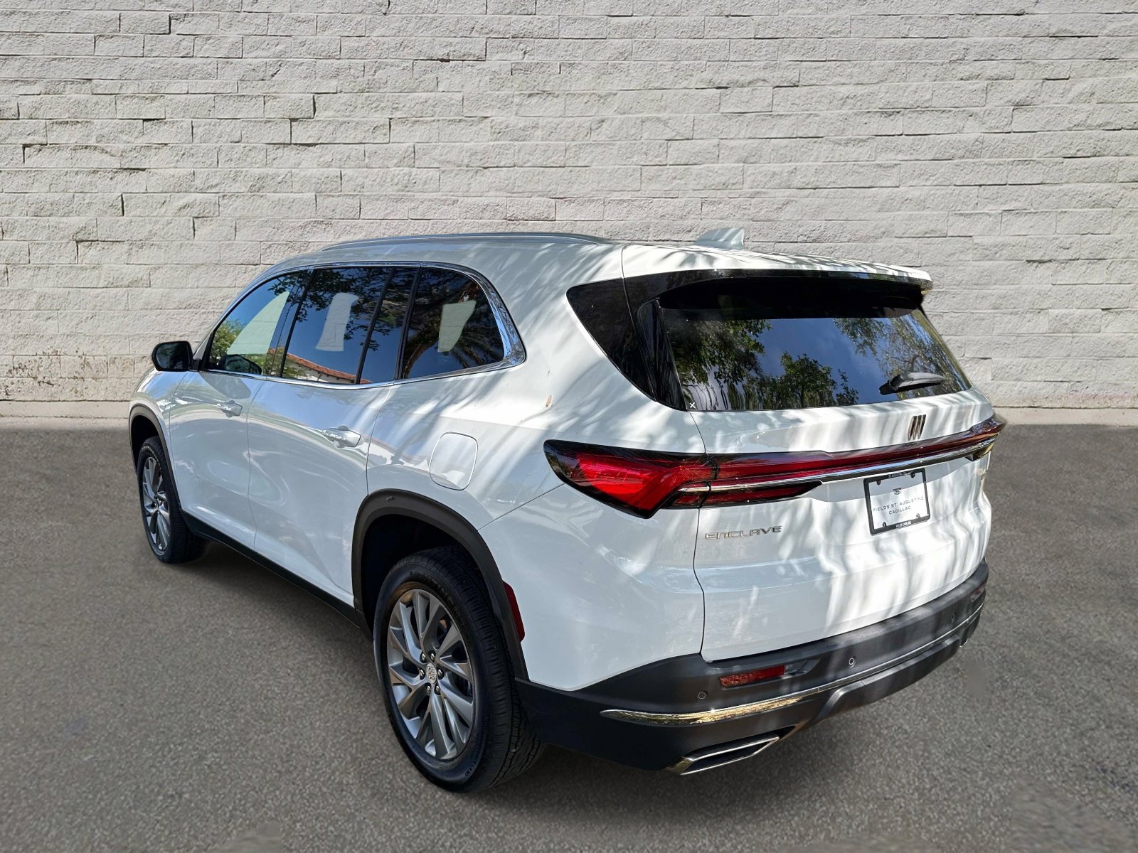 Used 2025 Buick Enclave Preferred FWD image 7