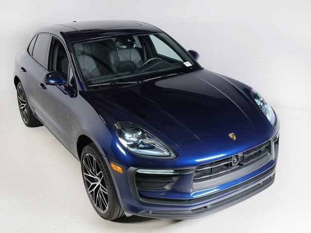 Certified 2026 Porsche Macan AWD/4WD image 32