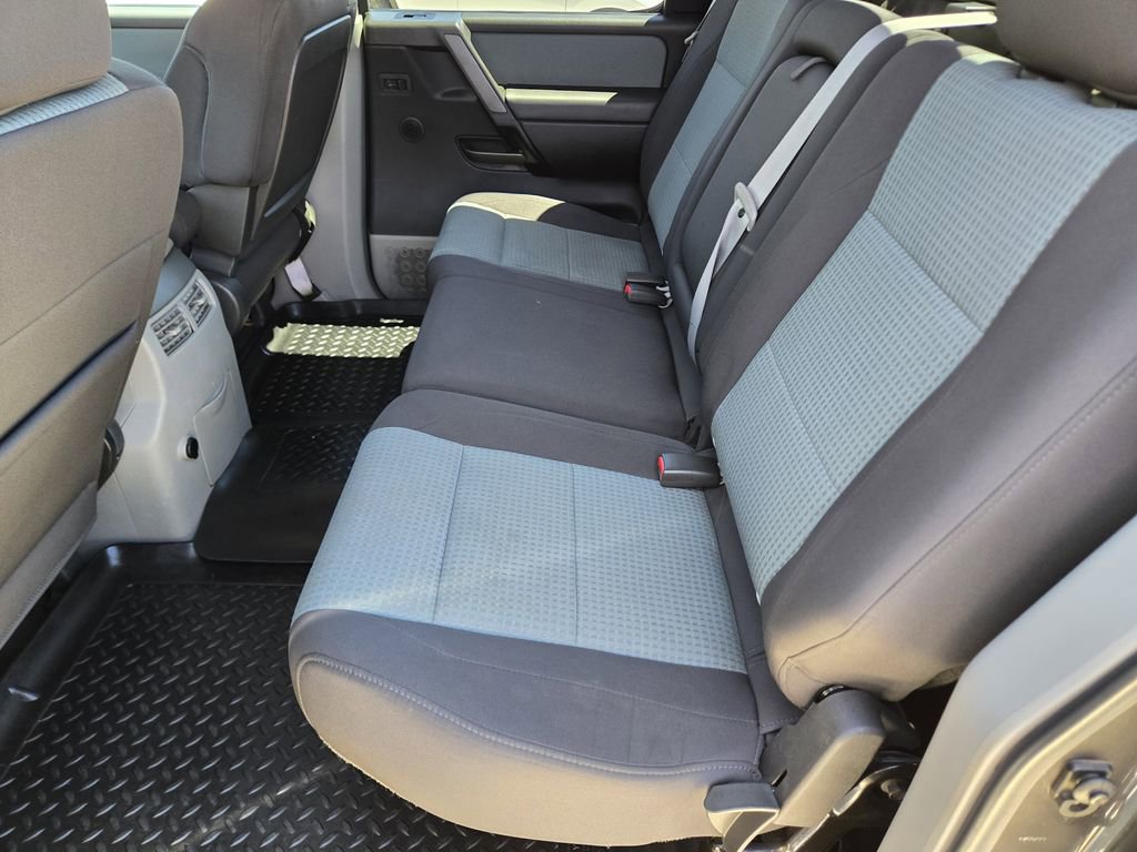 Used 2004 Nissan Titan SE RWD image 15