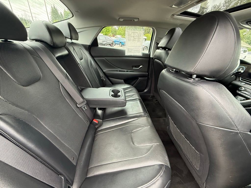 Used 2021 Hyundai Elantra Limited w/ Cargo Package FWD image 16
