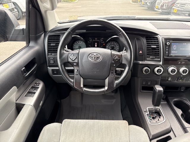 Used 2018 Toyota Sequoia SR5 w/ Carpet Mat Package AWD/4WD image 31