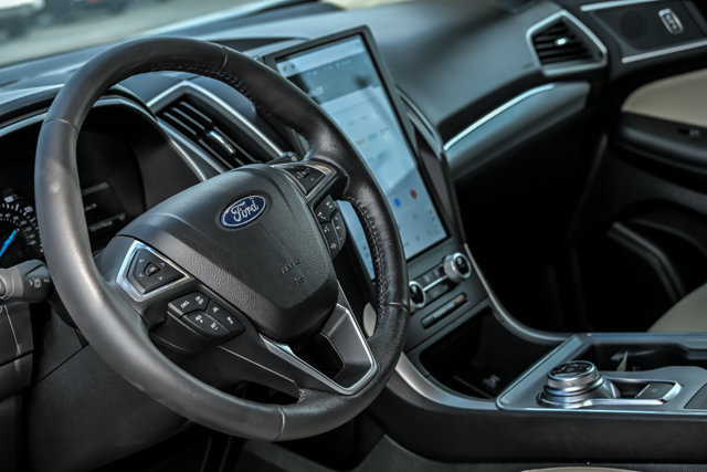 Used 2021 Ford Edge SEL w/ Cargo Accessory Package AWD/4WD image 16