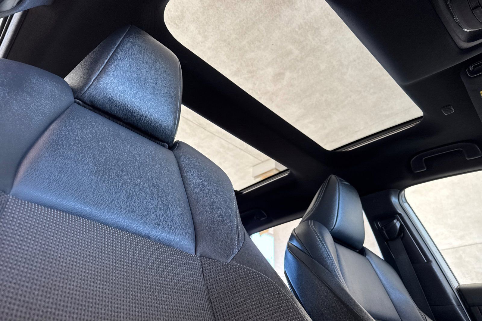 Used 2024 Toyota bZ4X XLE w/ Weather Package FWD image 19