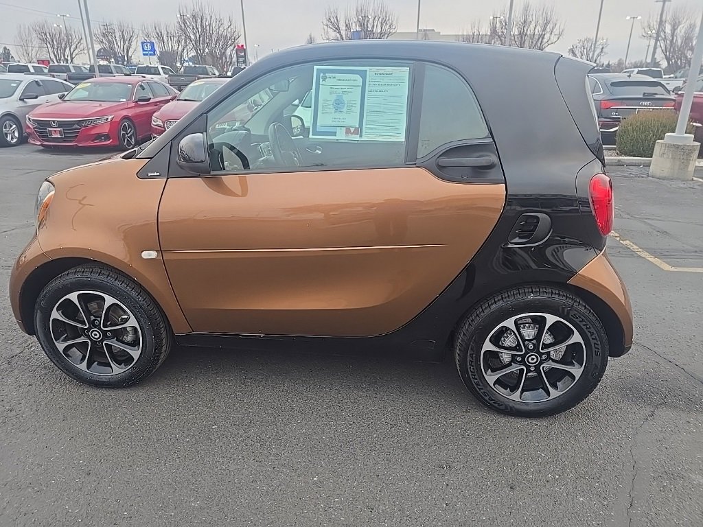 Used 2016 smart fortwo passion image 6