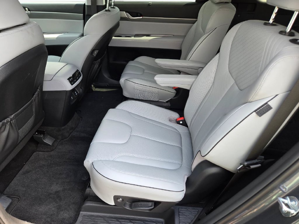 Certified 2025 Hyundai Palisade SEL FWD image 18