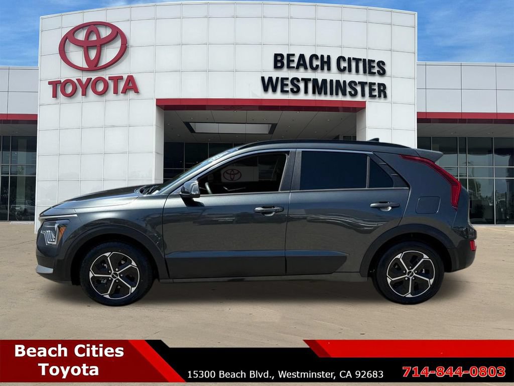 Used 2025 Kia Niro EX FWD image 7