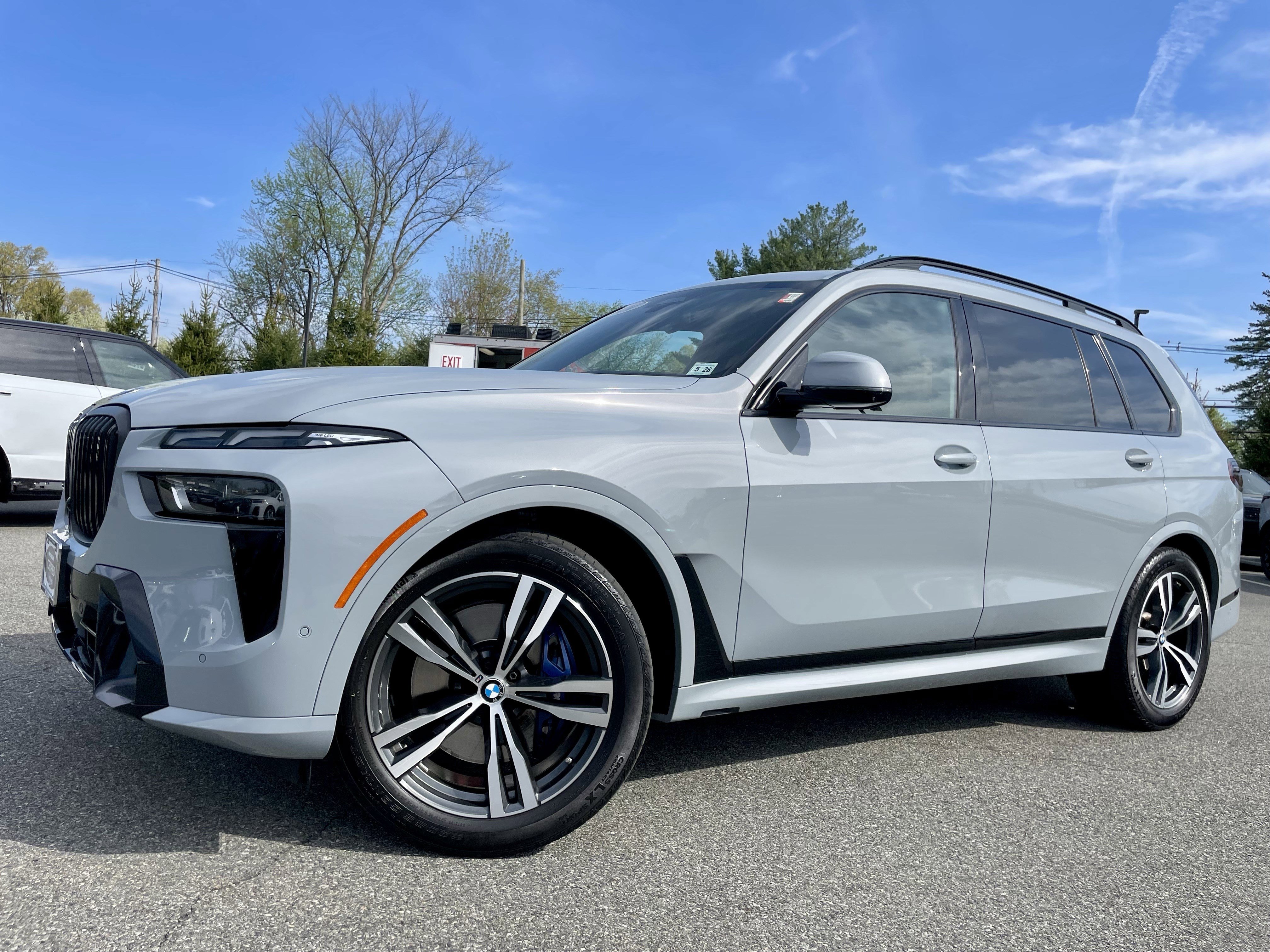 Used 2024 BMW X7 xDrive40i w/ Executive Package image 38