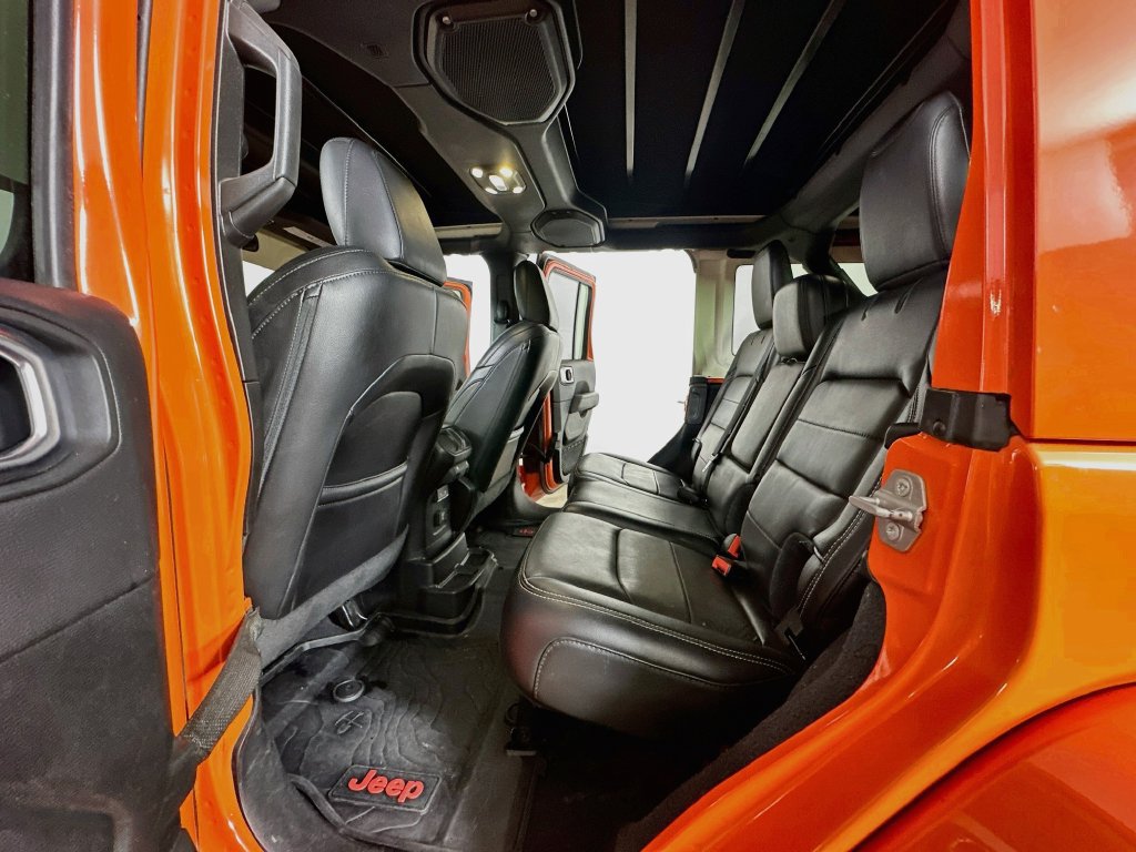 Used 2019 Jeep Wrangler Unlimited Sahara AWD/4WD image 16