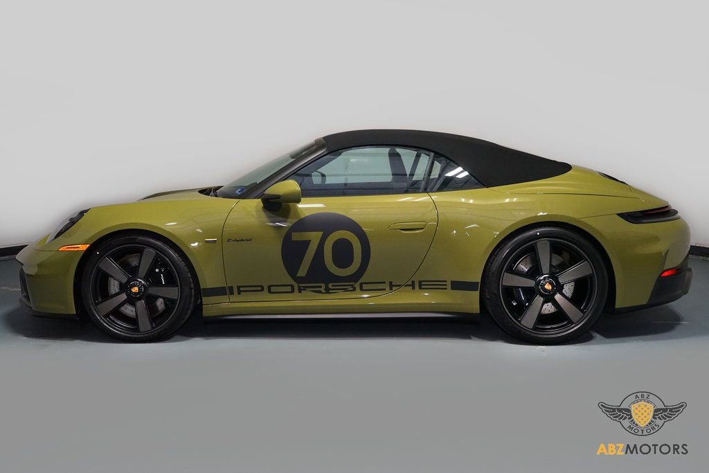 Used 2026 Porsche 911 GTS image 5