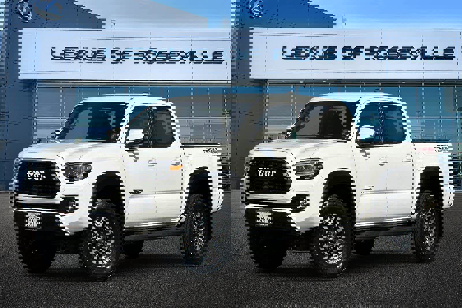 Used 2022 Toyota Tacoma TRD Off-Road image 1