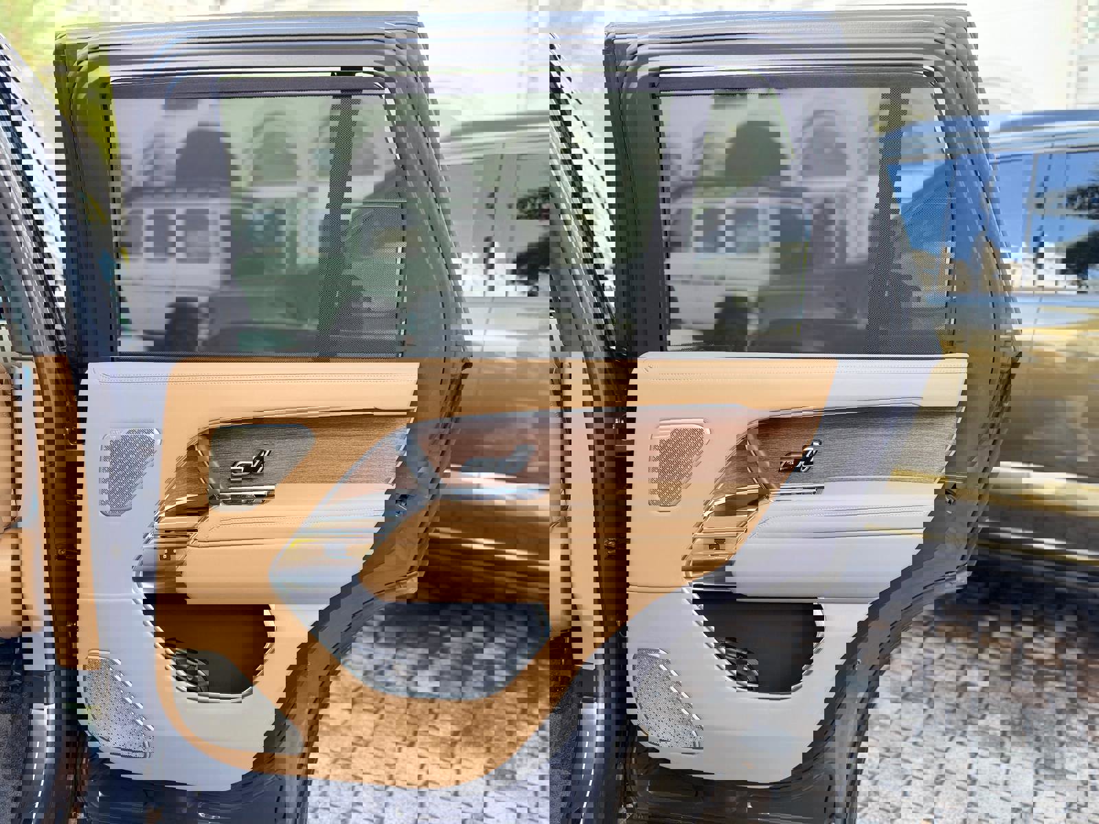 Used 2024 Land Rover Range Rover Long Wheelbase Autobiography image 62