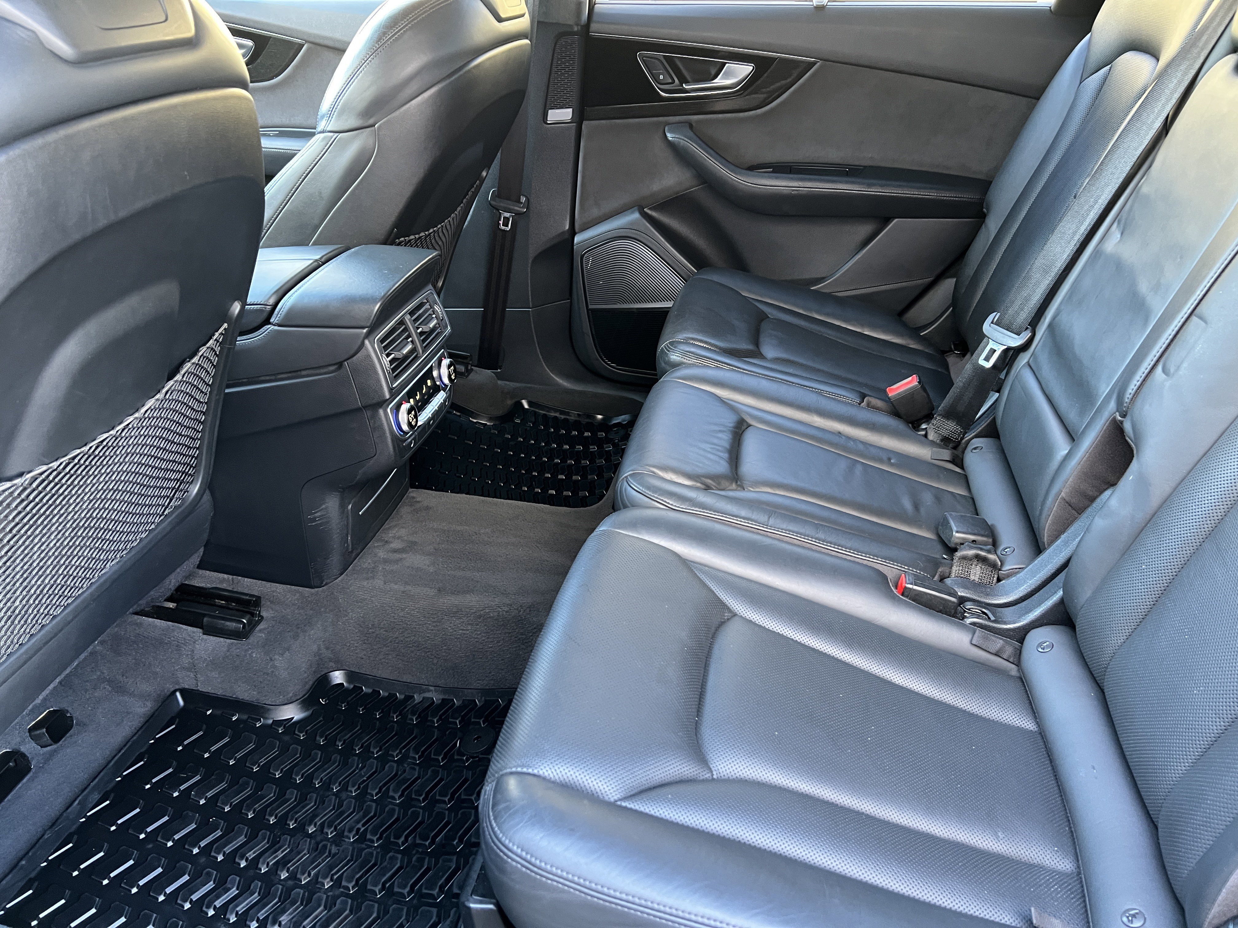 Used 2017 Audi Q7 3.0T Prestige w/ Prestige Package image 16