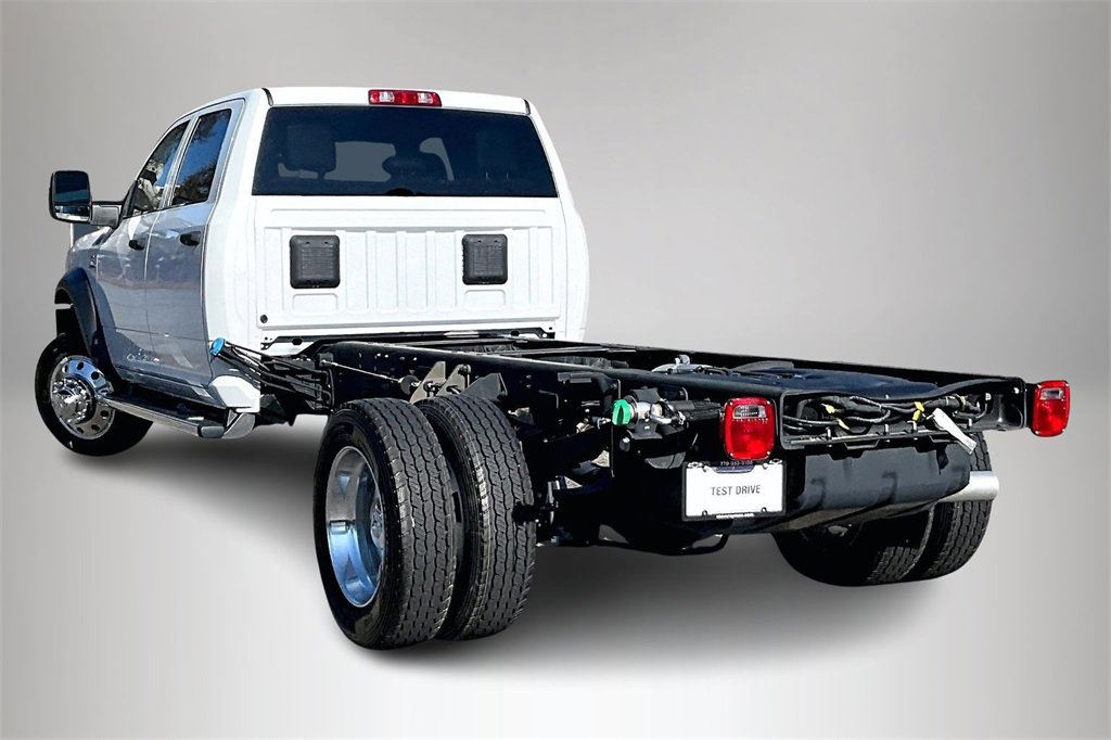 Used 2024 RAM 5500 Tradesman w/ Chrome Appearance Group image 5