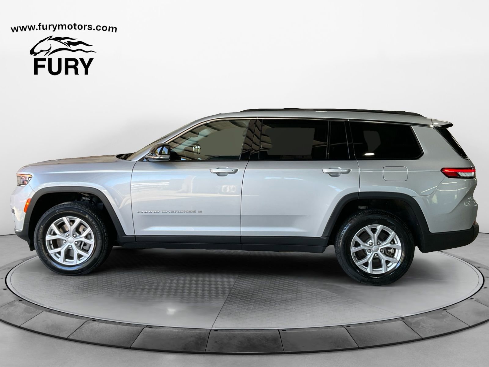 Used 2023 Jeep Grand Cherokee L Limited w/ Trailer Tow Group (B) AWD/4WD image 6