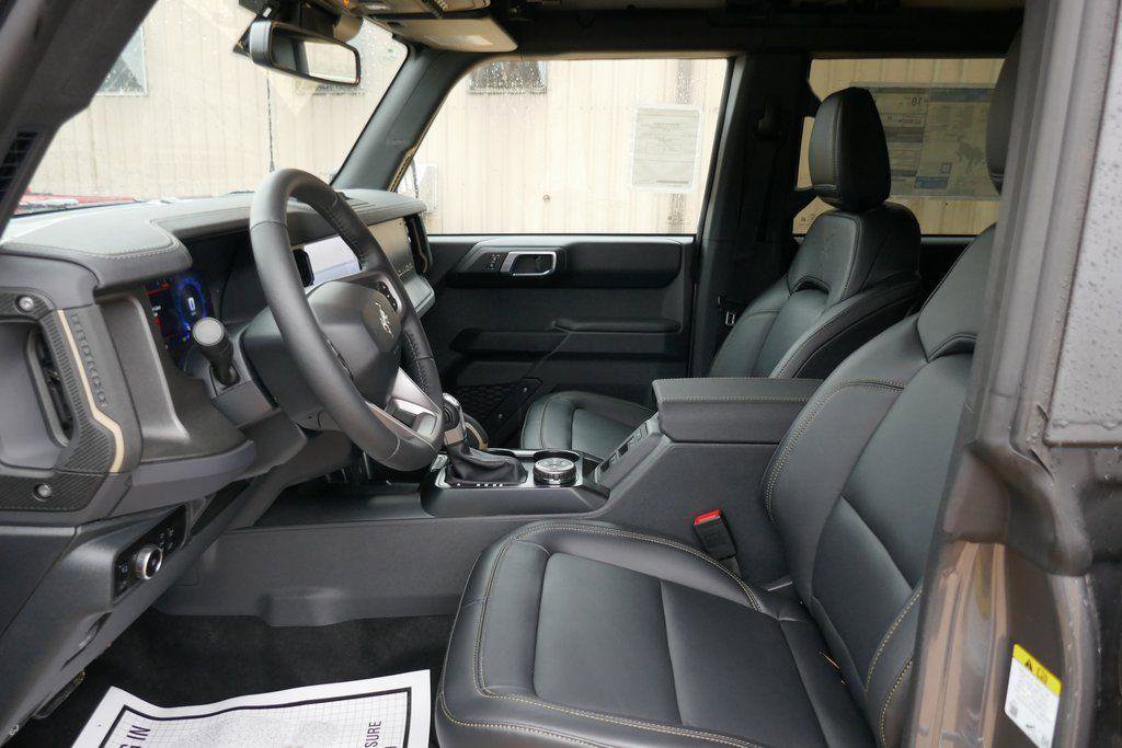 New 2025 Ford Bronco Badlands image 14