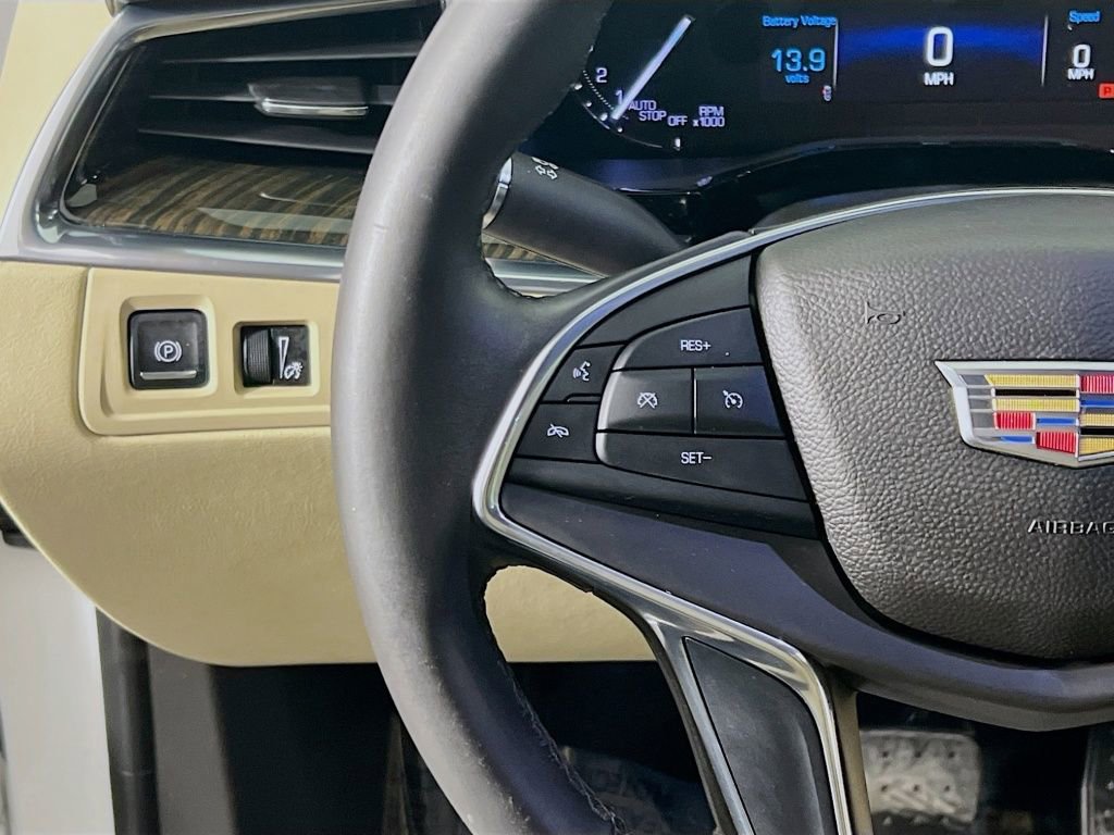 Used 2017 Cadillac XT5 FWD image 10