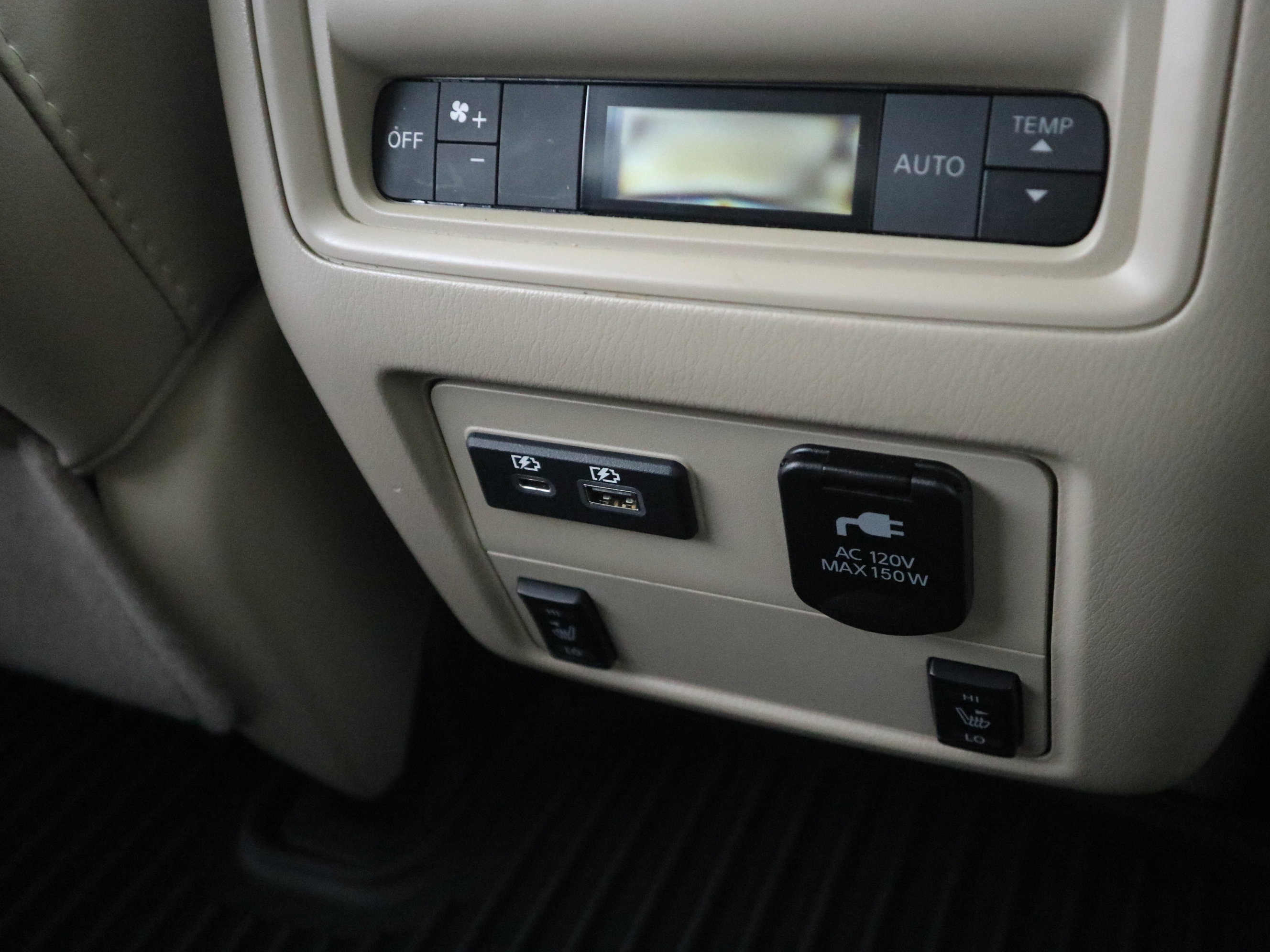 Used 2019 Nissan Pathfinder Platinum AWD/4WD image 17