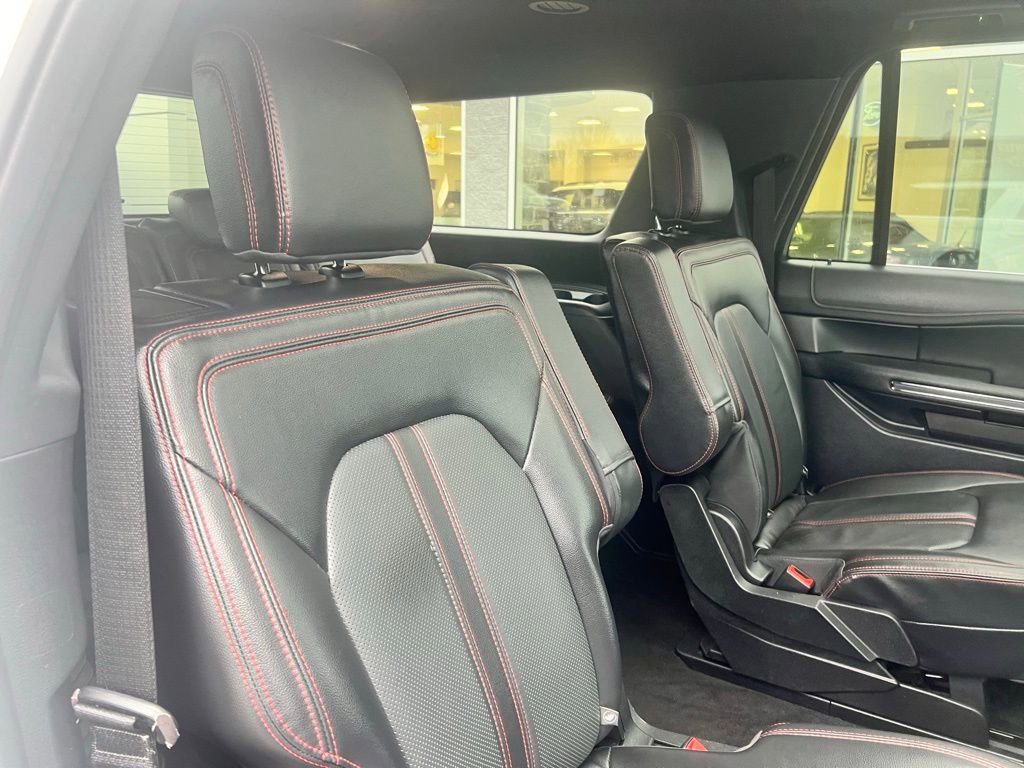 Used 2022 Ford Expedition Max Limited image 34