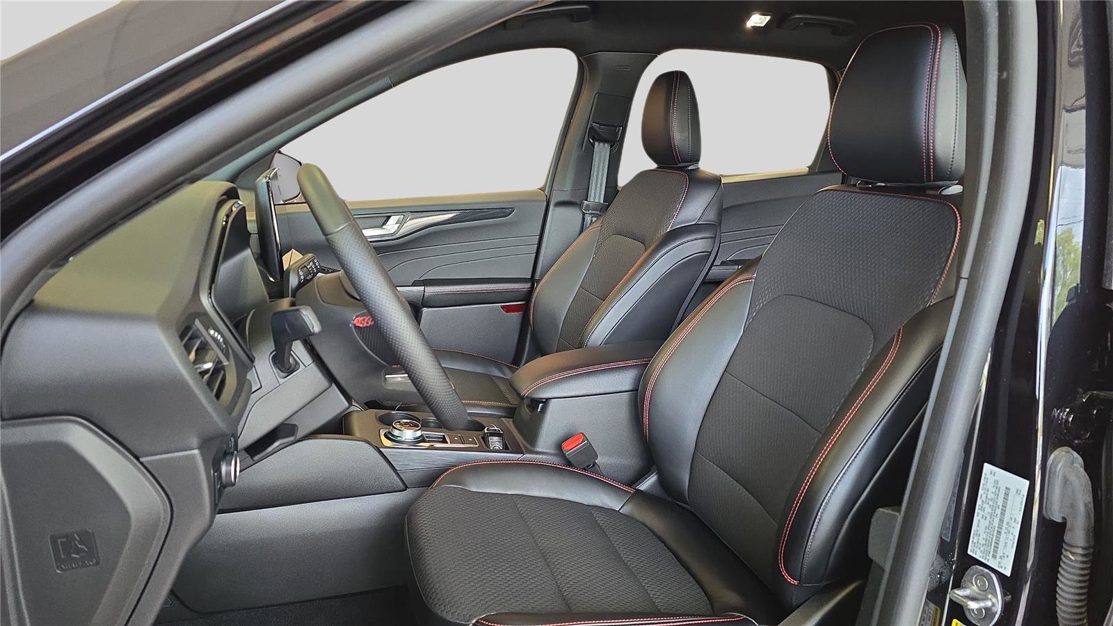 Used 2024 Ford Escape ST-Line w/ Tech Pack #1 image 11