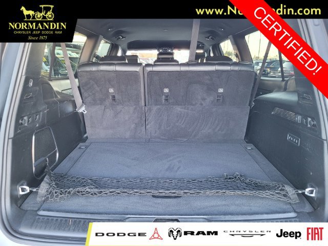 Certified 2024 Jeep Wagoneer L Series II w/ Flexible Seating Group RWD image 19