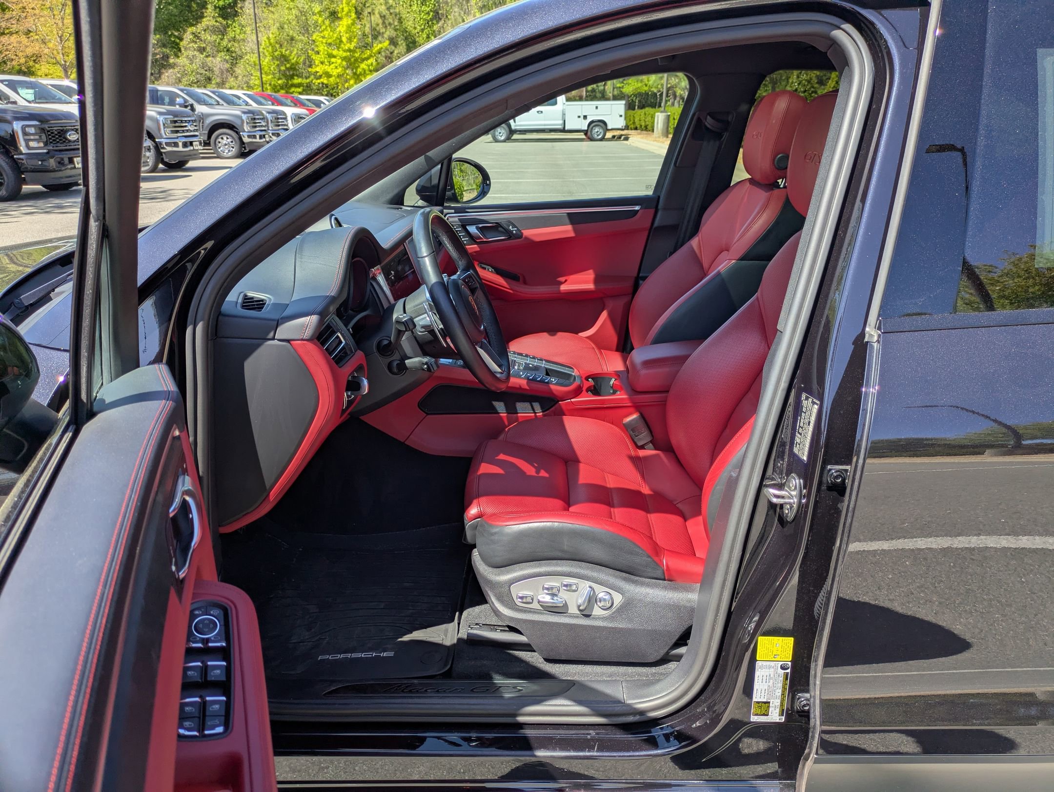 Used 2021 Porsche Macan GTS AWD/4WD image 12