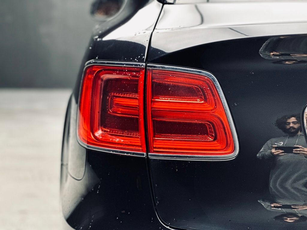 Used 2019 Bentley Bentayga AWD/4WD image 14