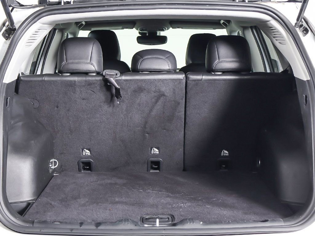 Used 2022 Jeep Compass Limited image 19