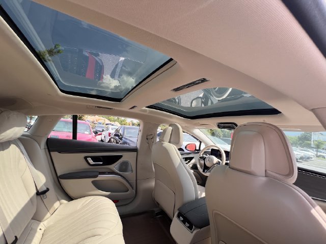 Used 2022 Mercedes-Benz EQS 450+ Sedan image 32