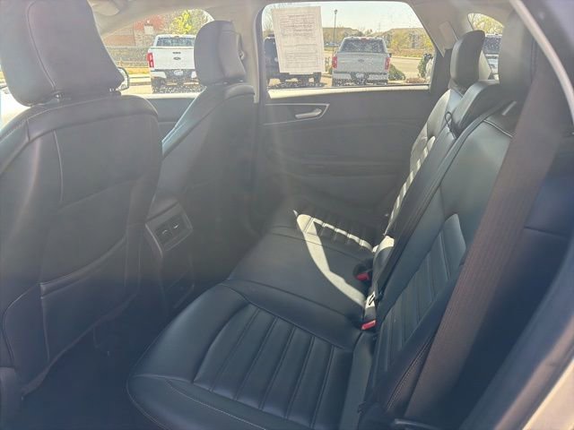 Used 2024 Ford Edge SEL image 13