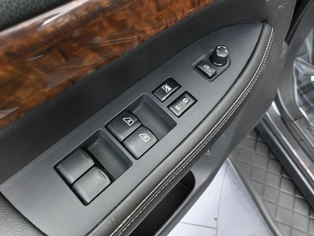 Used 2011 Nissan Armada Platinum w/ 2nd Row Captain Seat Pkg image 18