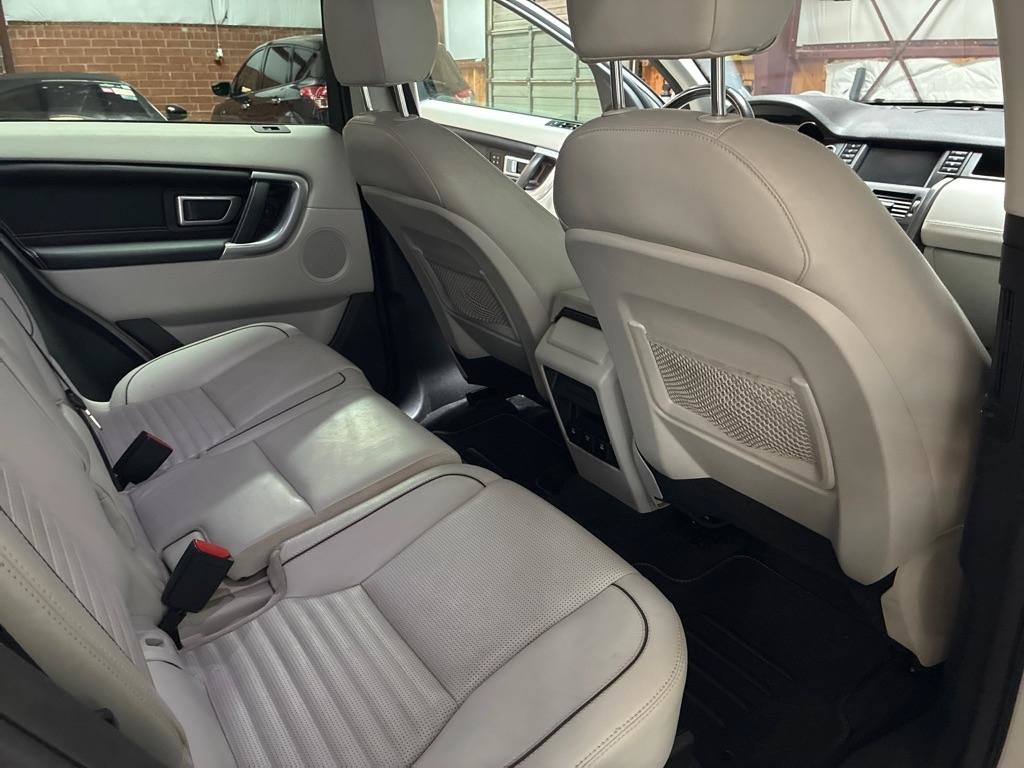 Used 2017 Land Rover Discovery Sport HSE AWD/4WD image 20