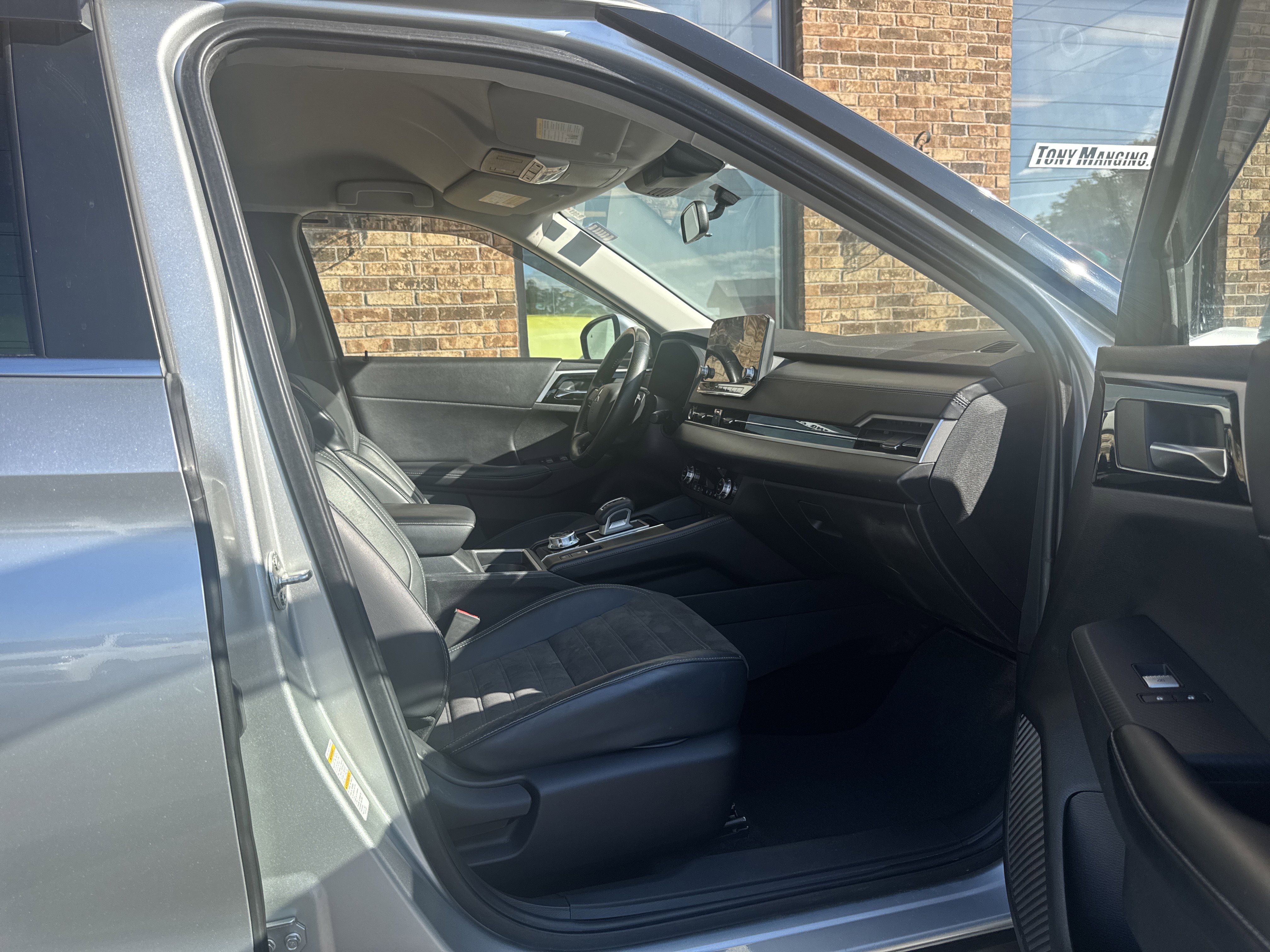 Used 2022 Mitsubishi Outlander SE image 15