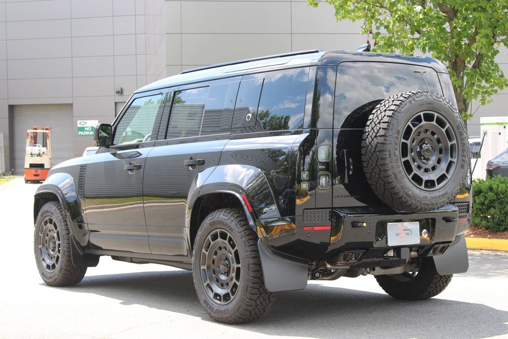 New 2026 Land Rover Defender 110 OCTA AWD/4WD image 5