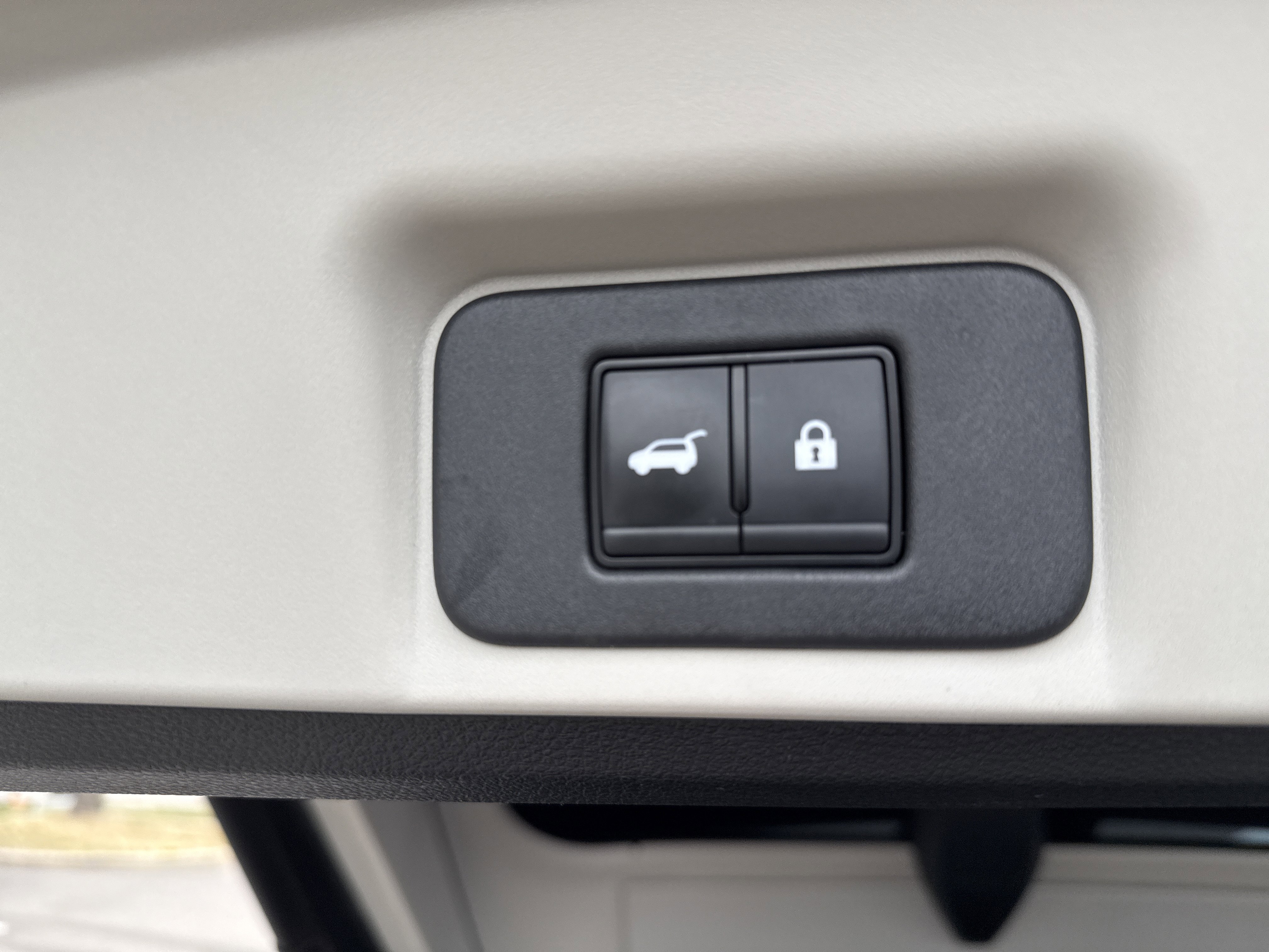 Certified 2024 Nissan Ariya AWD image 17