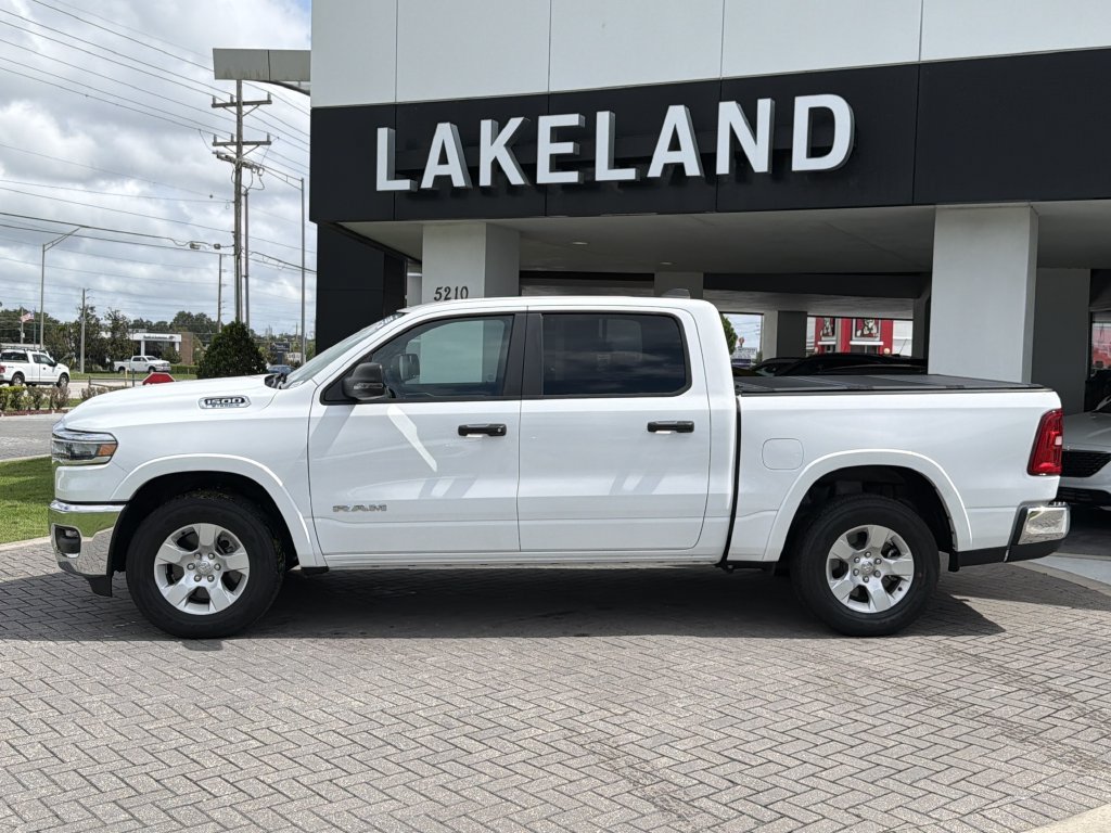 Used 2025 RAM 1500 Big Horn AWD/4WD image 3