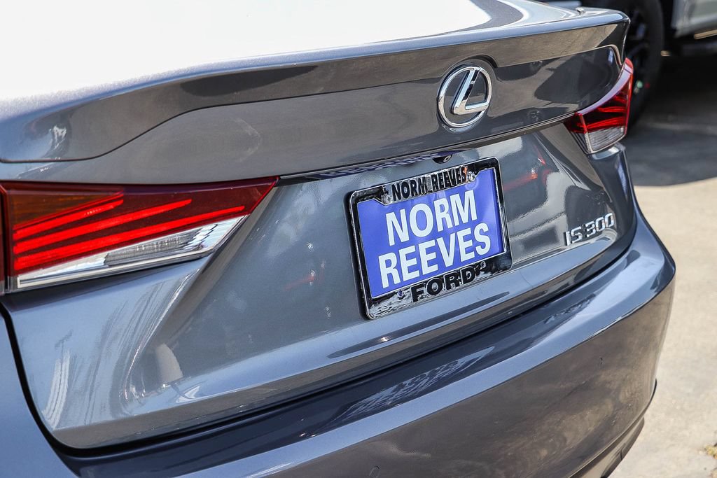 Used 2020 Lexus IS 300 w/ Navigation Package RWD image 12
