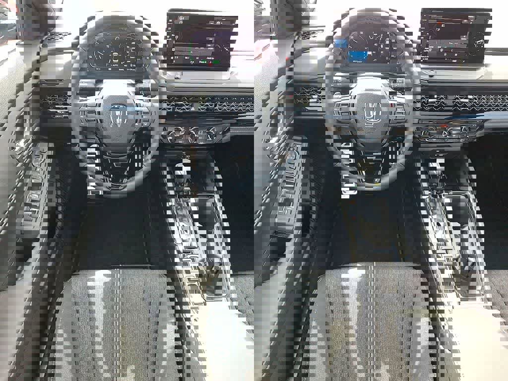 Certified 2025 Honda Accord Sport image 21