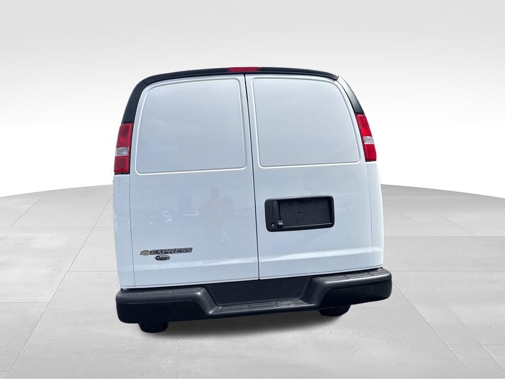 New 2026 Chevrolet Express 2500 w/ Driver Convenience Package RWD image 10
