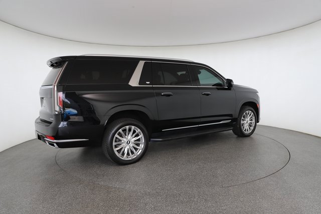 Used 2022 Cadillac Escalade ESV Premium Luxury image 19
