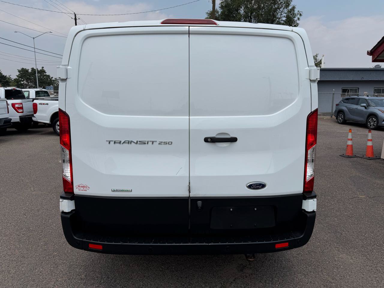 Used 2021 Ford Transit 250 Low Roof RWD image 8